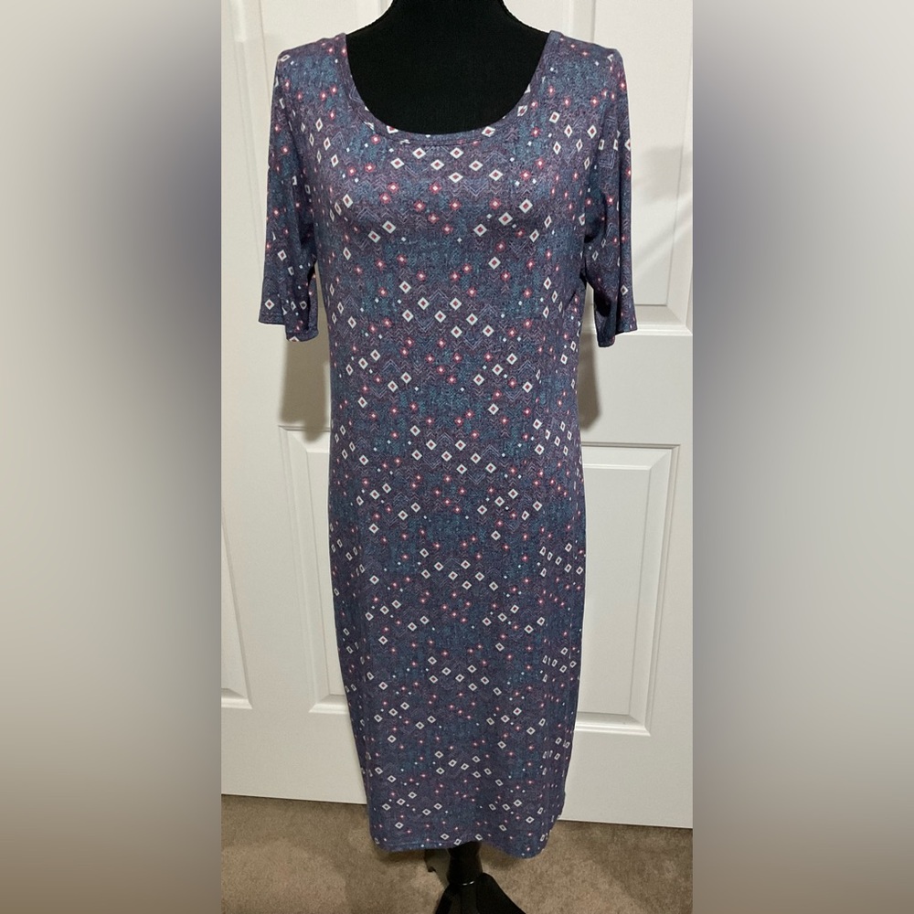 LuLaRoe M Elegant Patterned Julia Dress